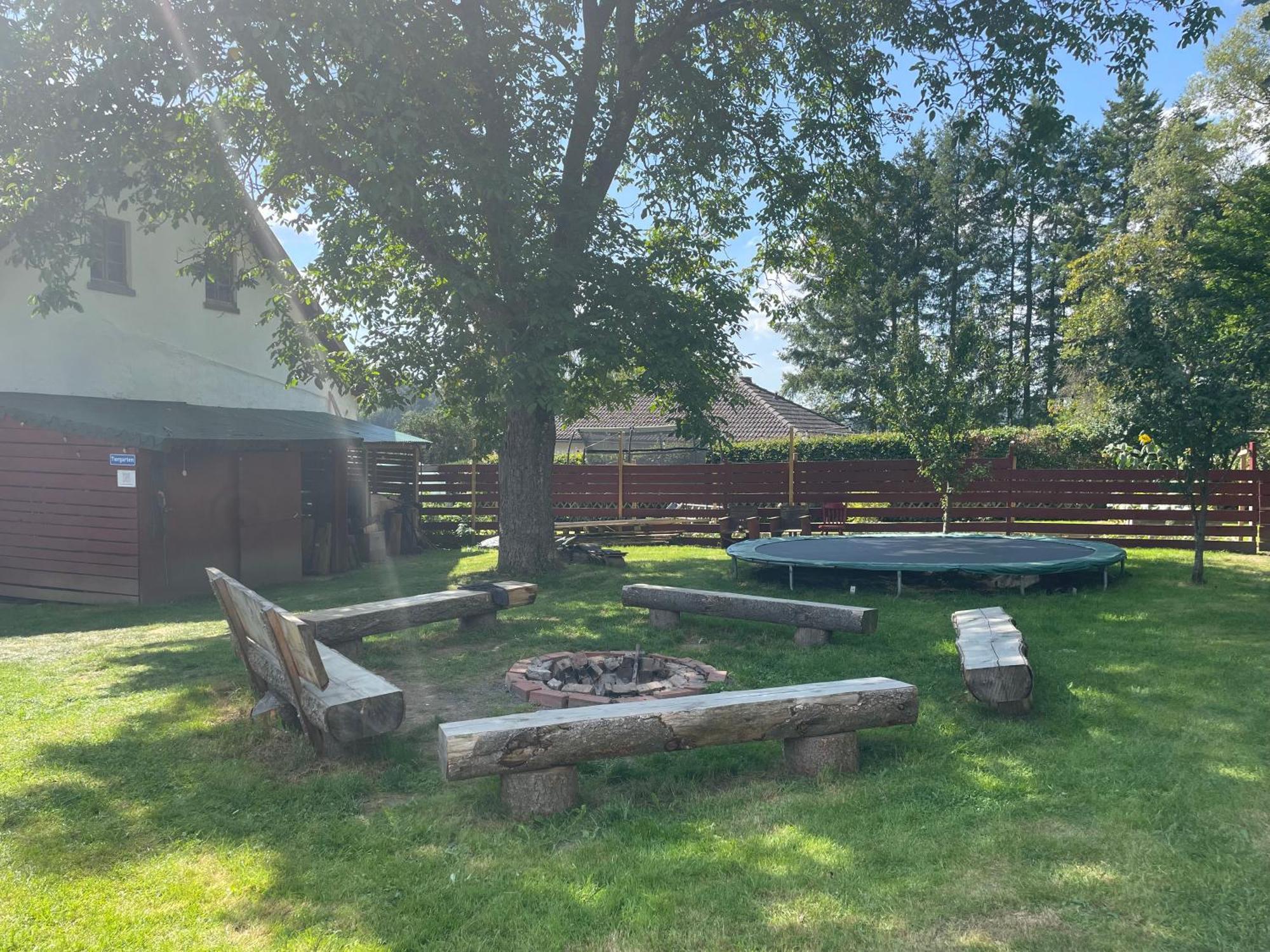 Ferienhaus Backesgarten Fuer 22 Personen Neichen エクステリア 写真