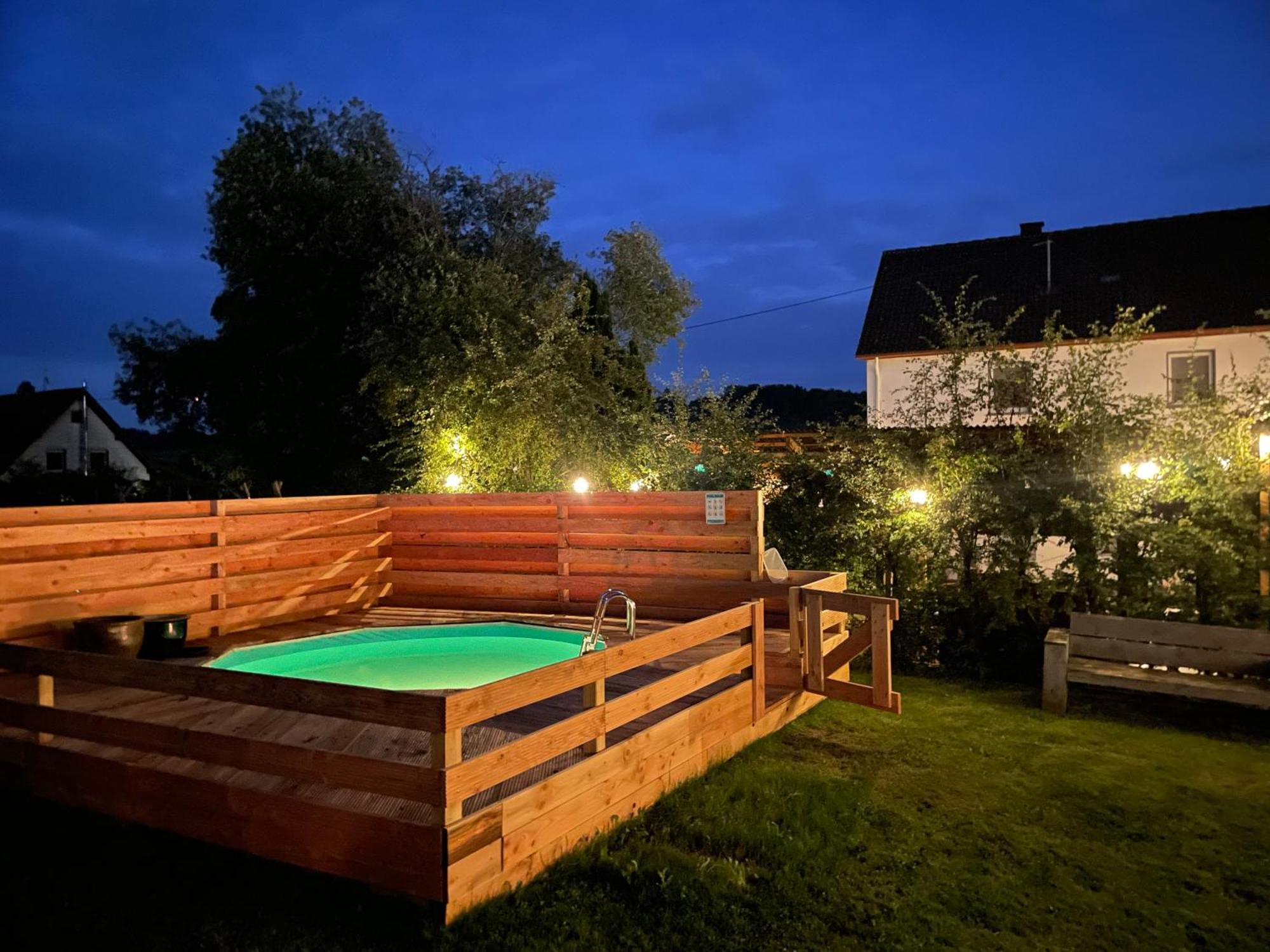 Ferienhaus Backesgarten Fuer 22 Personen Neichen エクステリア 写真